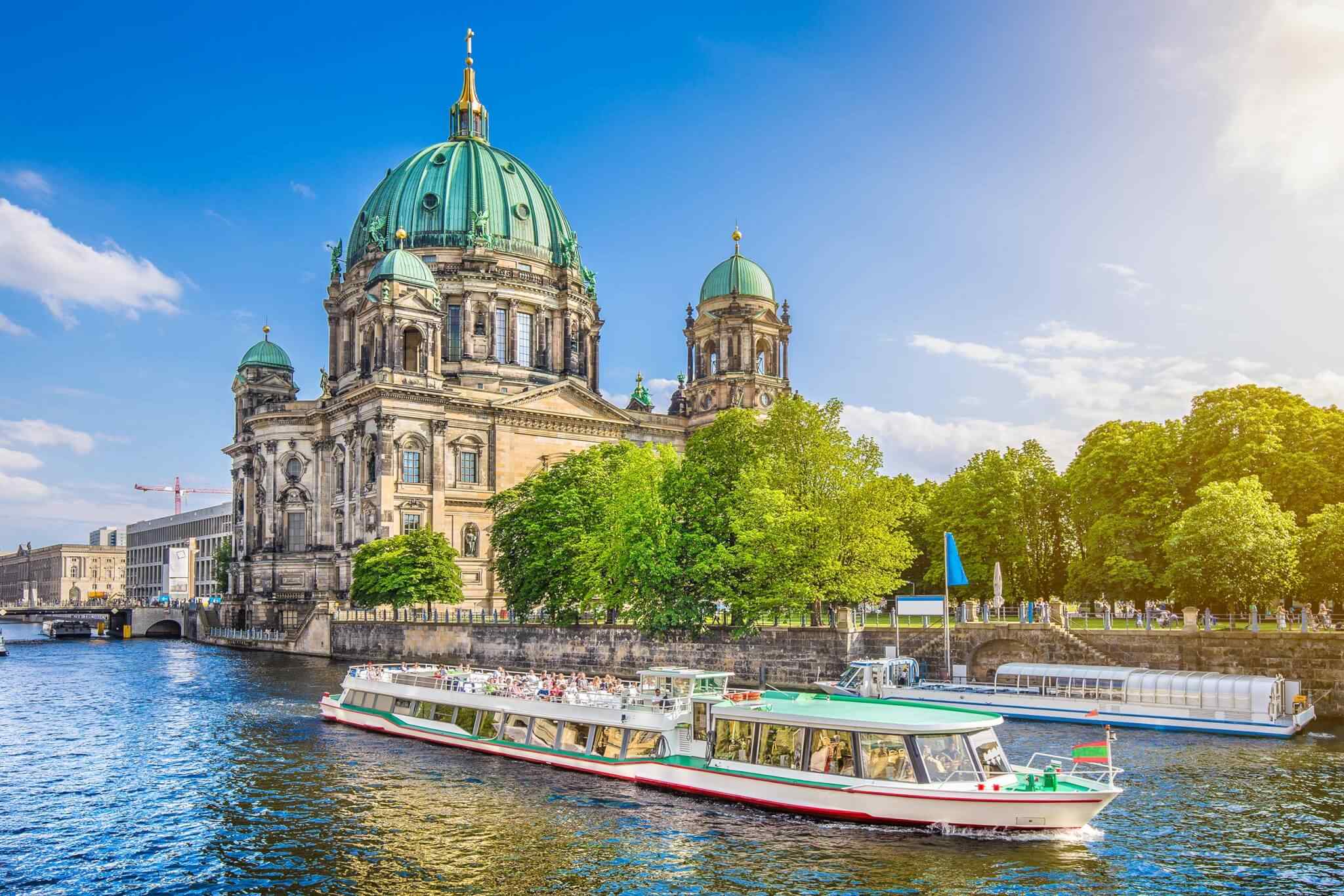 https://gateway-travel.com/wp-content/uploads/2018/09/destination-berlin-02.jpg