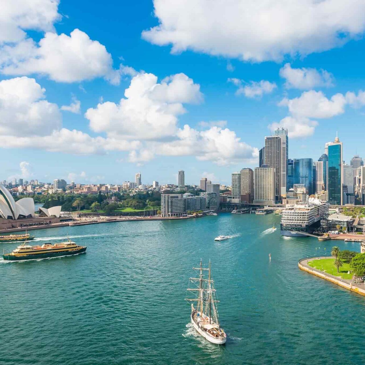 https://gateway-travel.com/wp-content/uploads/2018/09/destination-sydney-04-1280x1280.jpg