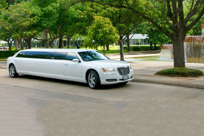 Chrysler Limousine ride Dubai