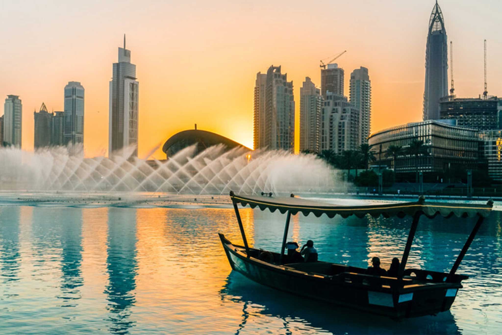 https://www.gateway-travel.com/wp-content/uploads/2022/11/Classic-Dubai-multilingual-city-tour-3.jpg