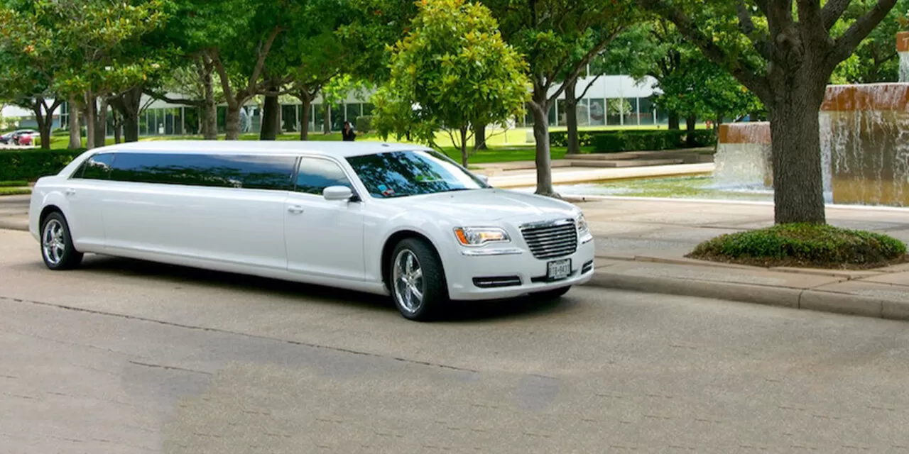 Chrysler Limousine ride Dubai
