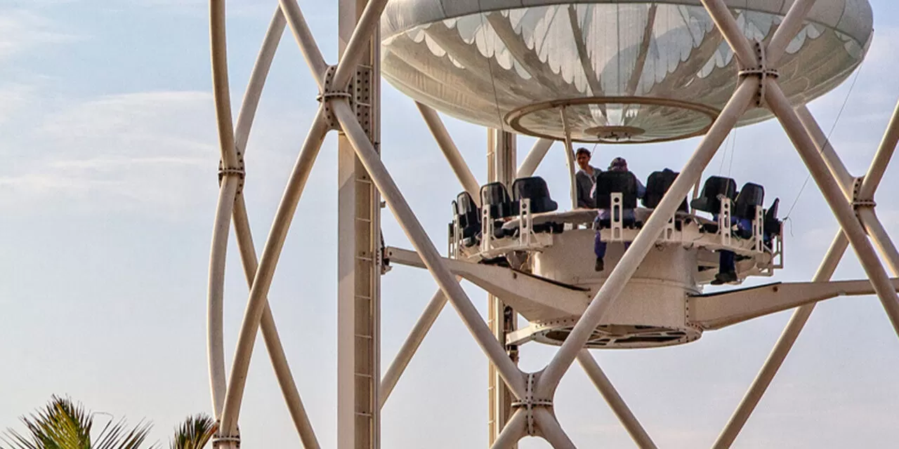 Flying cup Dubai